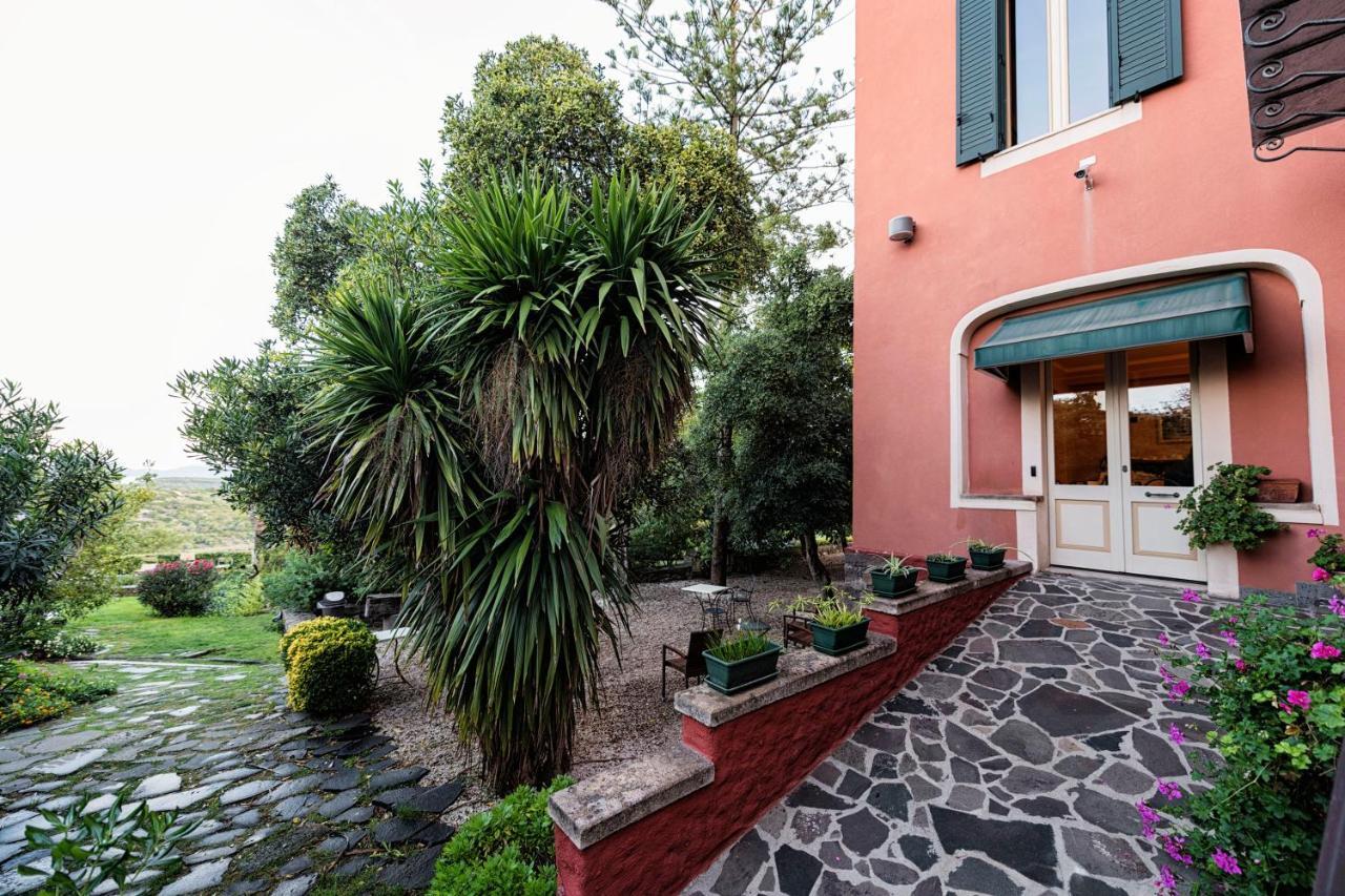 Hotel Villa Gli Asfodeli Tresnuraghes Exteriör bild